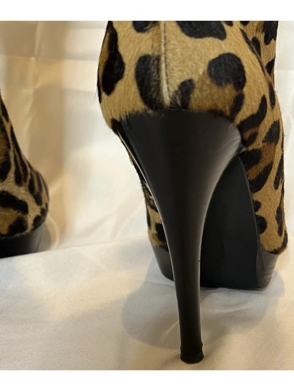 Stuart Weitzman Leopard Calf Hair Platform Knee High Boots Women’s 9.5 NWOT.